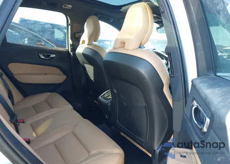 2019 Volvo Xc60 T5 Inscription from USA, damaged, VIN LYV102DL8KB231545